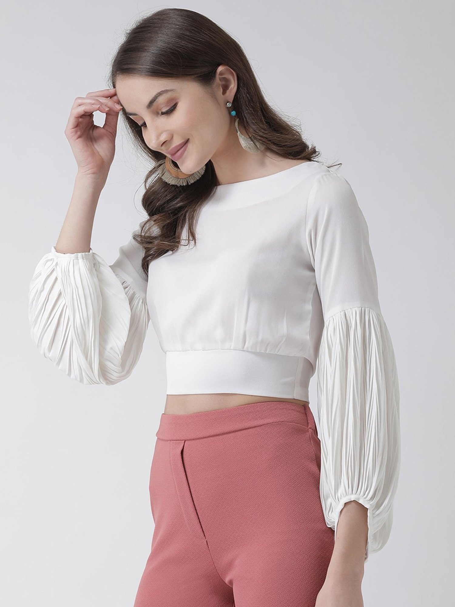 KASSUALLY White Relaxed Fit Crop Top