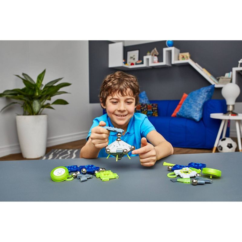 Mega Construx Magnext 5-in-1 Mag-Explorers Construction Set