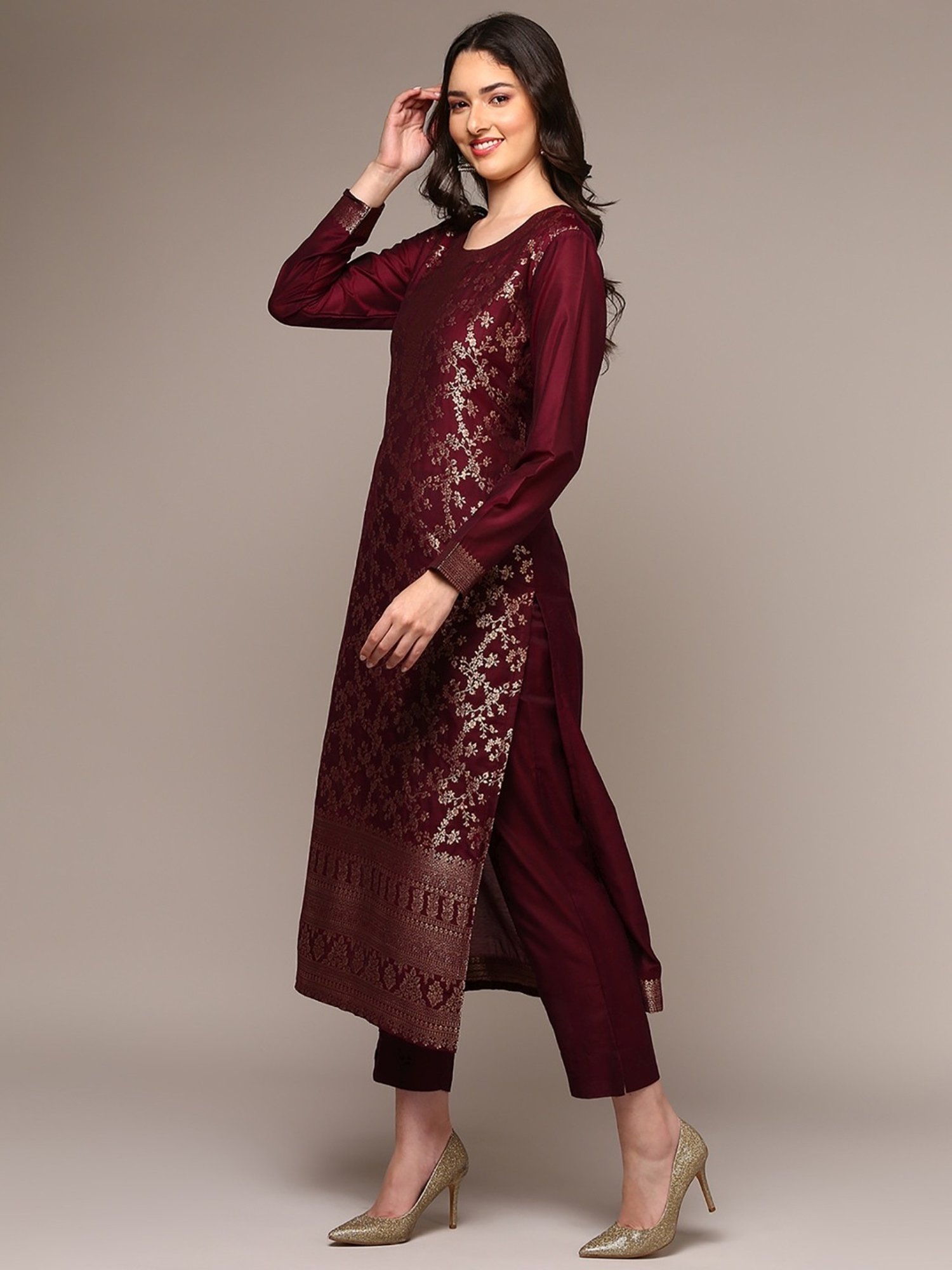 Vaamsi Maroon Woven Pattern Kurta Pant Set With Dupatta