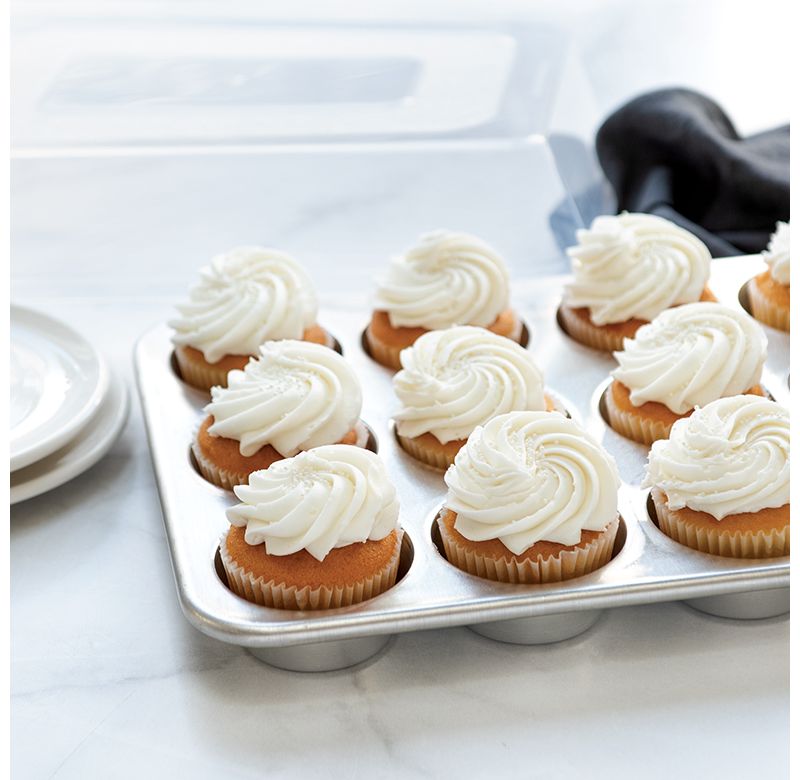 Kaiser Bakeware Steel Muffin Pan, 12 Cup