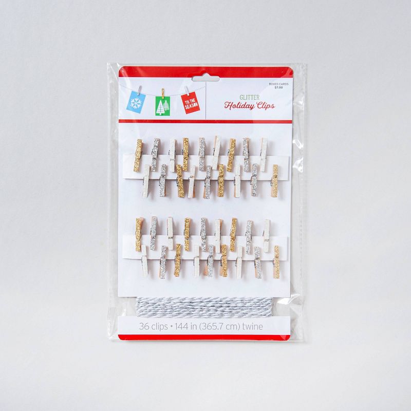 IG Design Group Greeting Card Garland Wood Characters 12ct