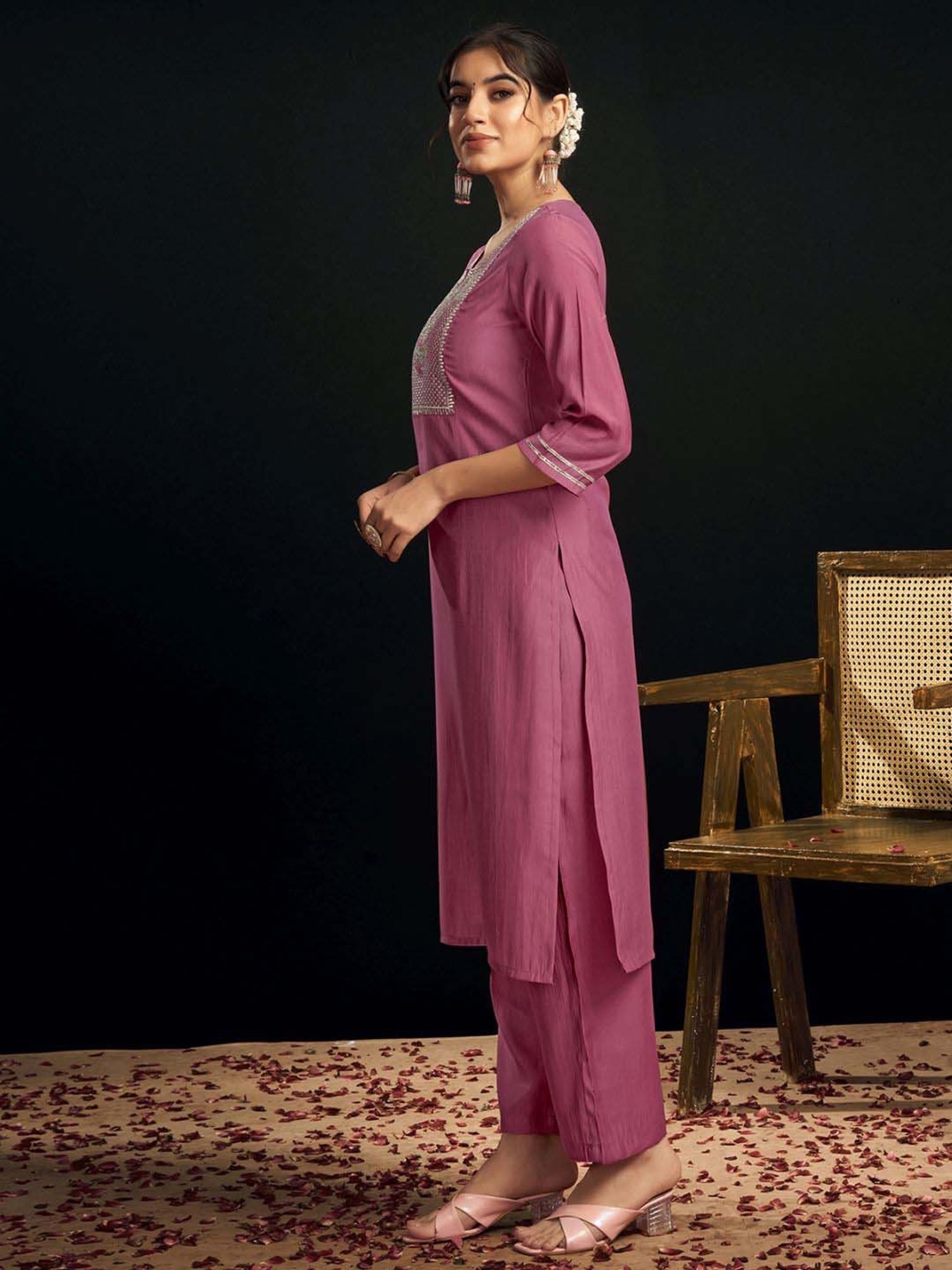 Skylee Pink Embroidered Kurta Pant Set With Dupatta