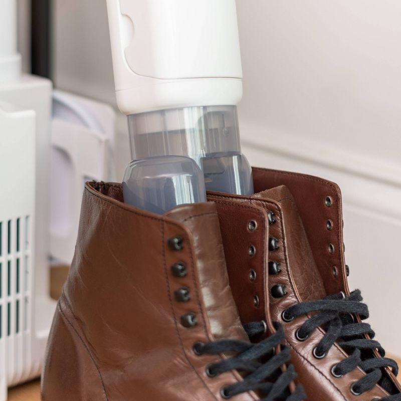 IRIS High-Powered Blanket Warmer with Shoe Dryer Attachment