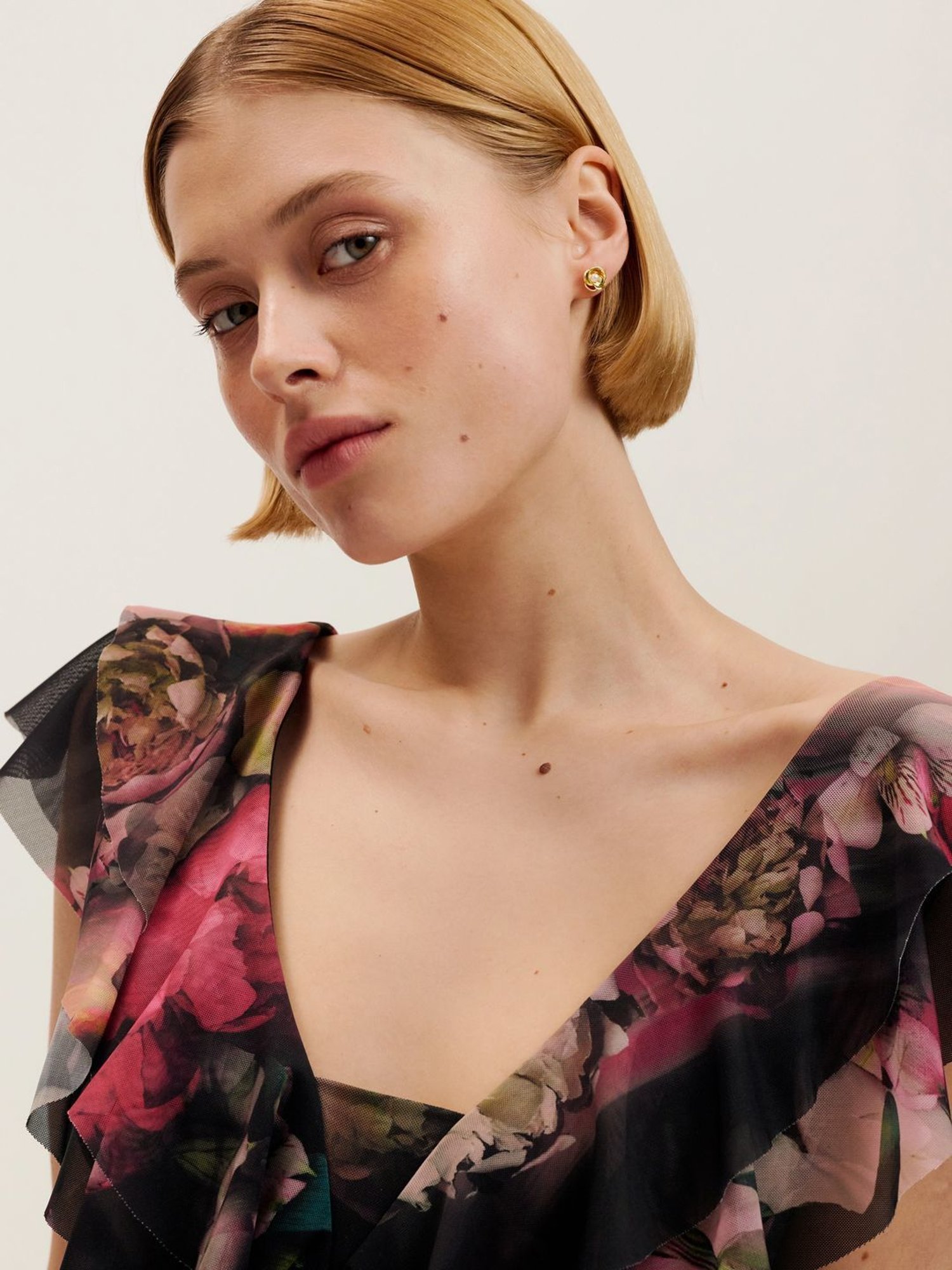 Ted Baker FLO: Pearl Flower Stud Earrings