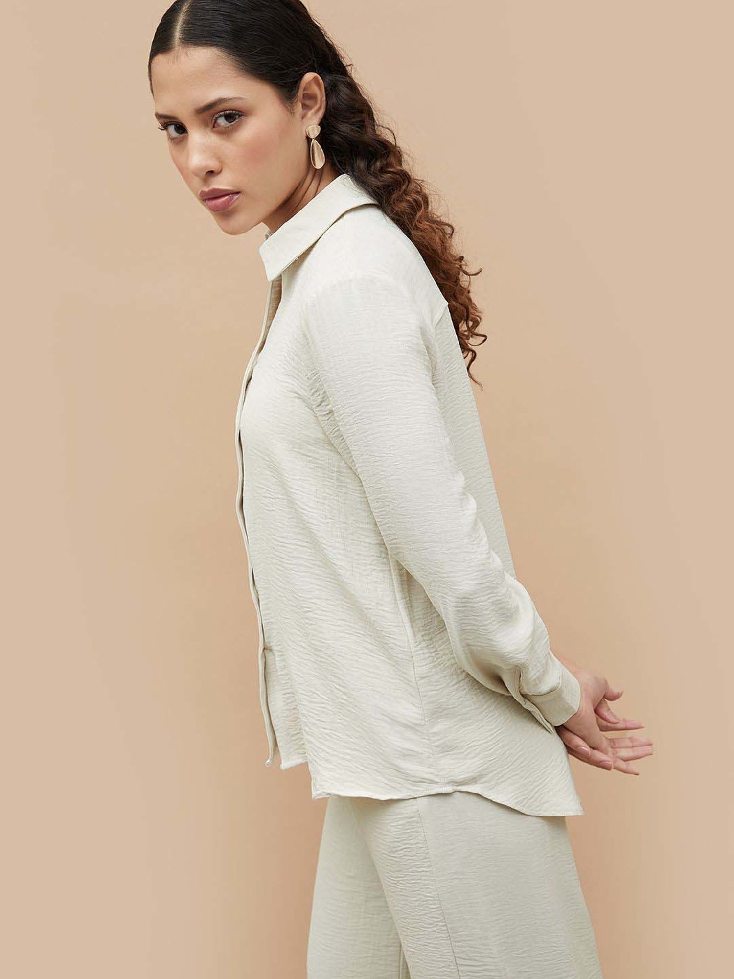 Code by Lifestyle Cream Regular Fit Shirt