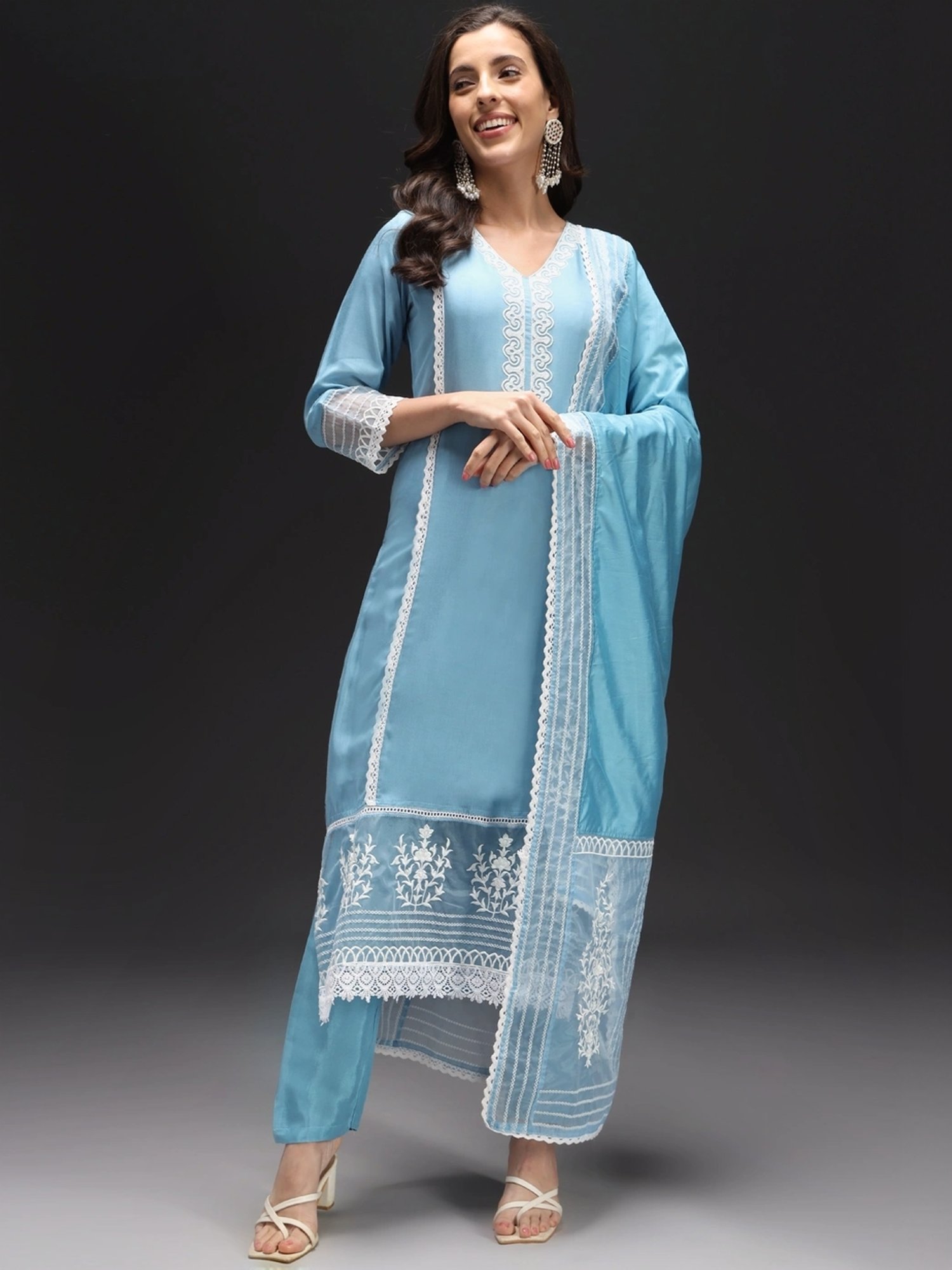 Heeposh Blue Embroidered Kurta Pant Set With Dupatta