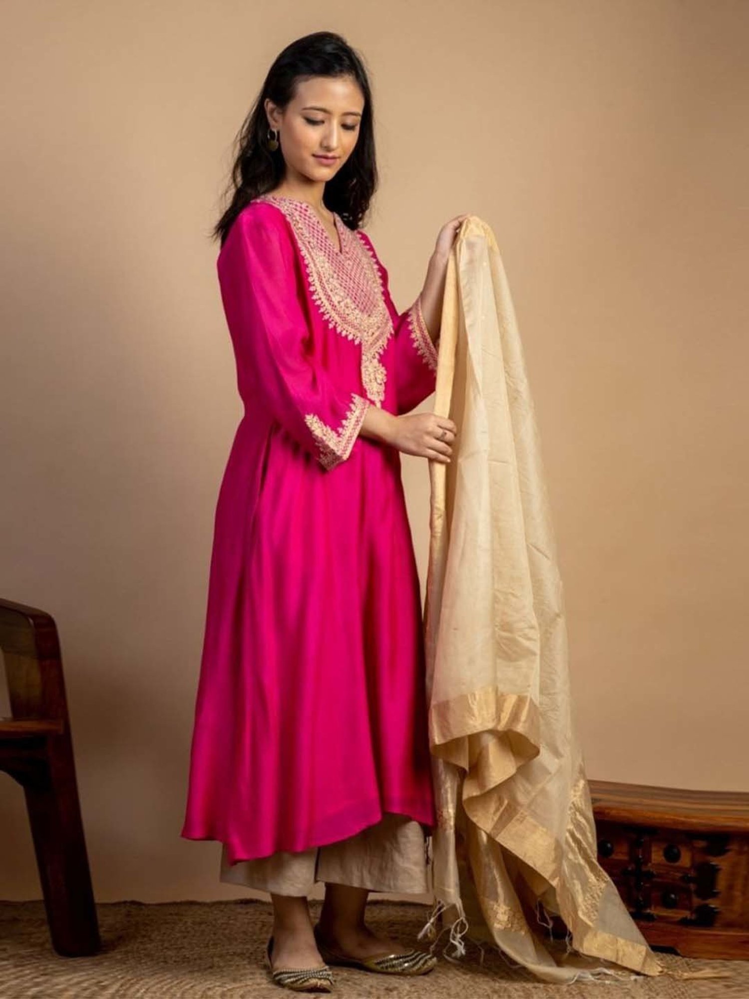 Mushio Magenta Rooh Embroidered Maheshwari Silk Kurta