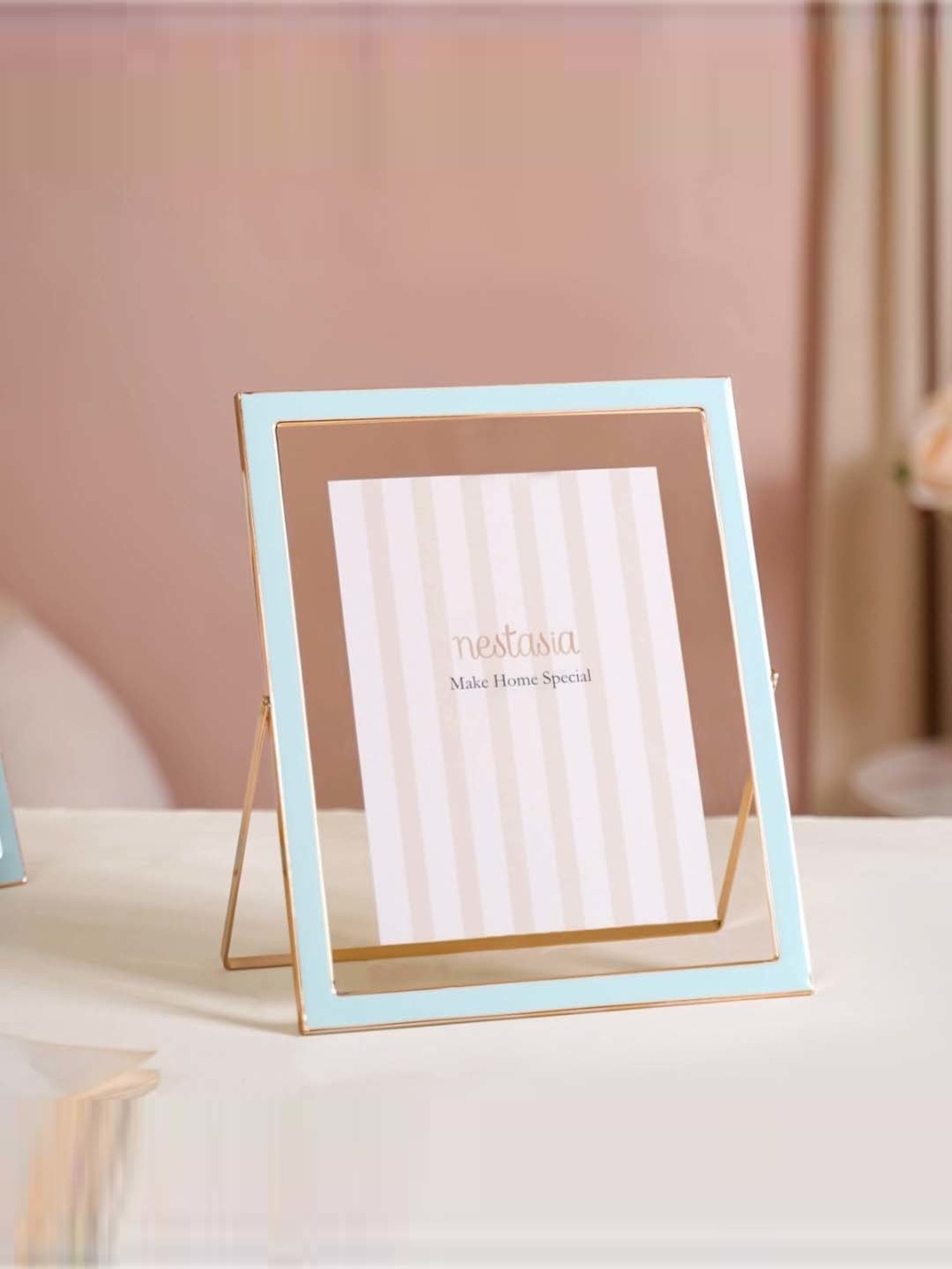 Art Street Gold Engineered Wood Swing Fashion Resin Vintage Photo Frame