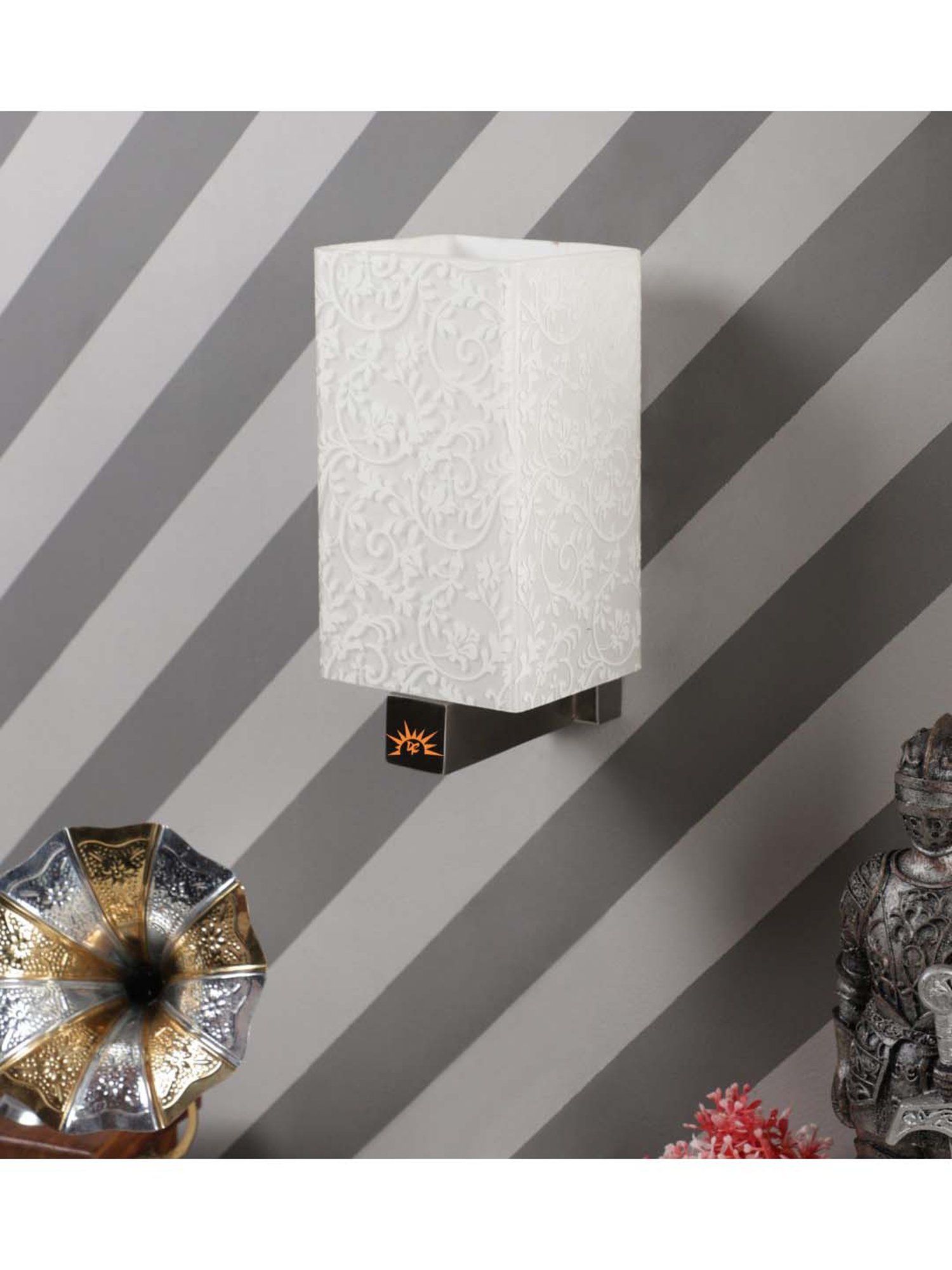 DecorativeRay White Wall Light - Set of 1