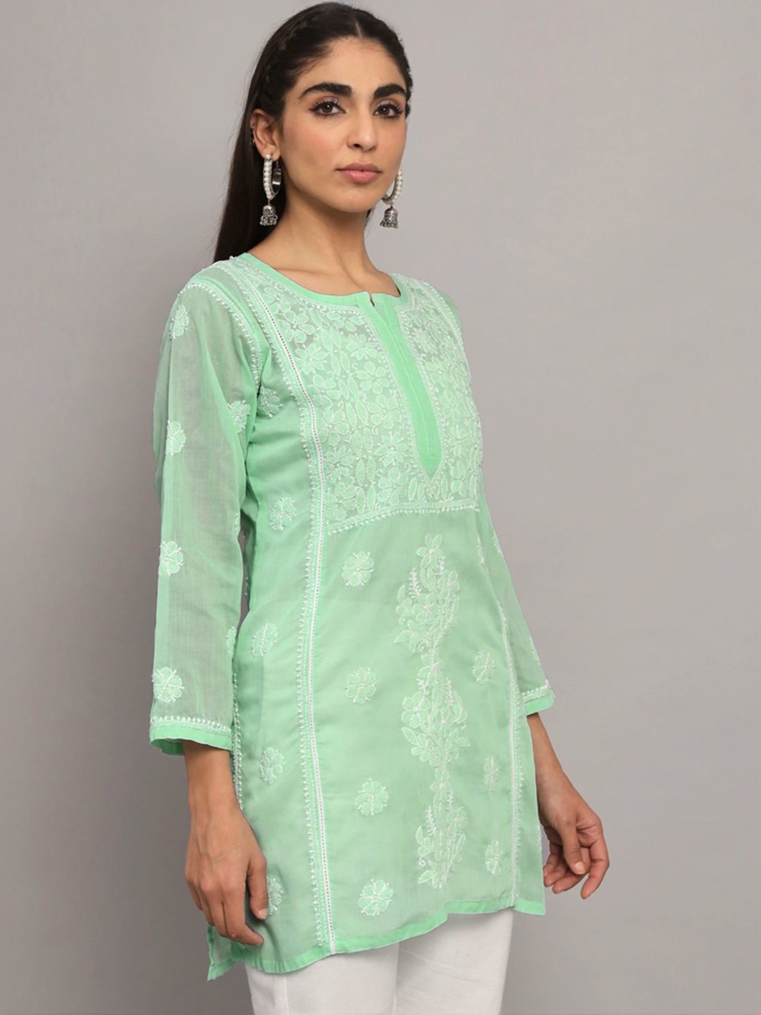 PARAMOUNT CHIKAN Green Cotton Hand Embroidered Chikankari Straight Kurti