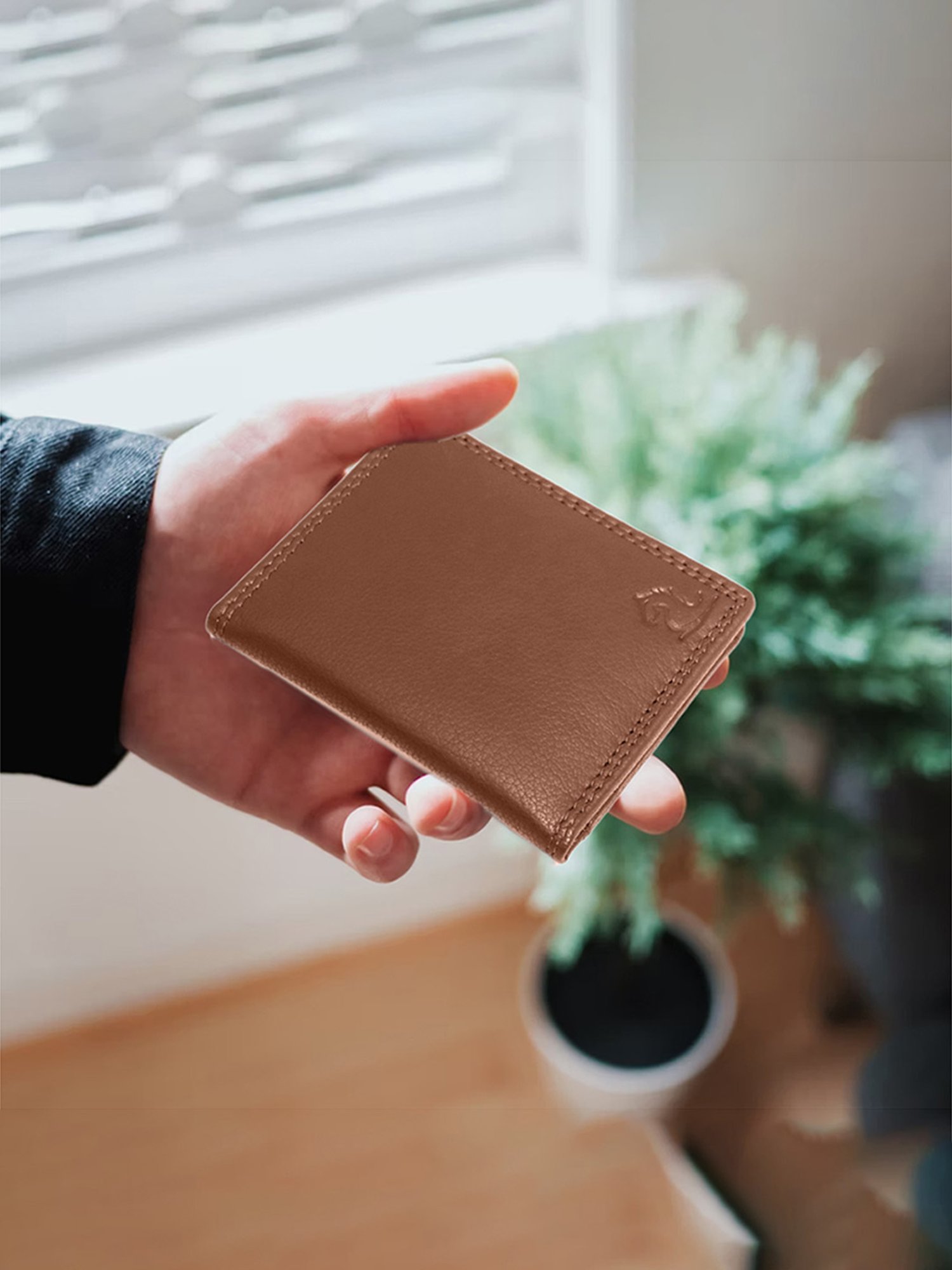 Louis Stitch Brunette Brown Leather Medium Toiletry Pouch