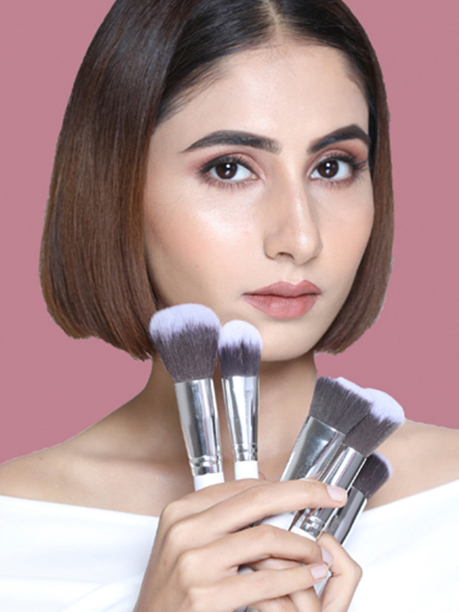 Praush Professional Flat Contour Brush - P04