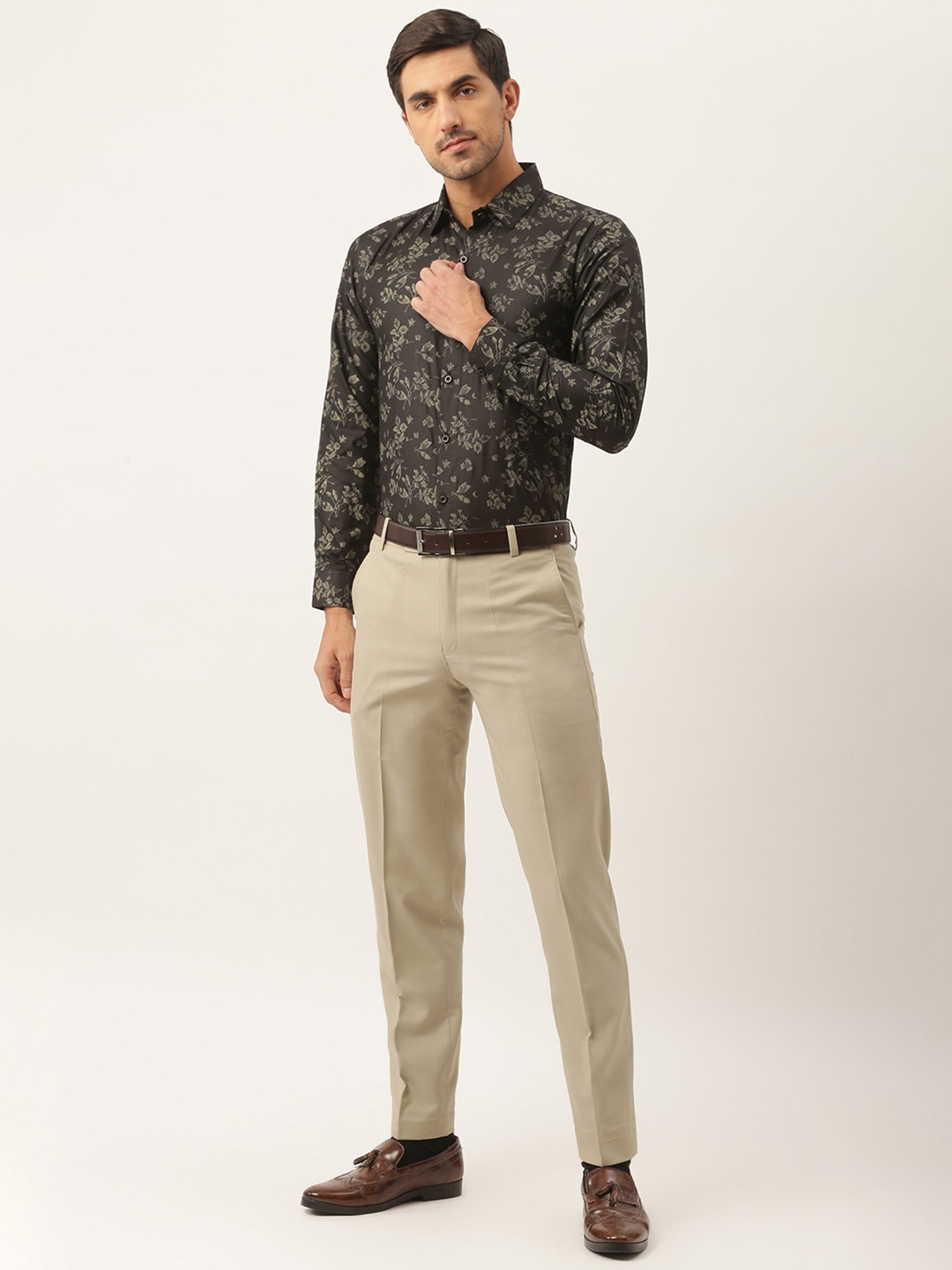 Sojanya Black Cotton Regular Fit Floral Print Shirt