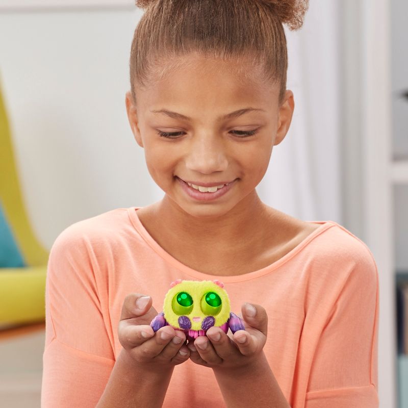 Yellies! Lil' Blinks Voice-Activated Spider Pet