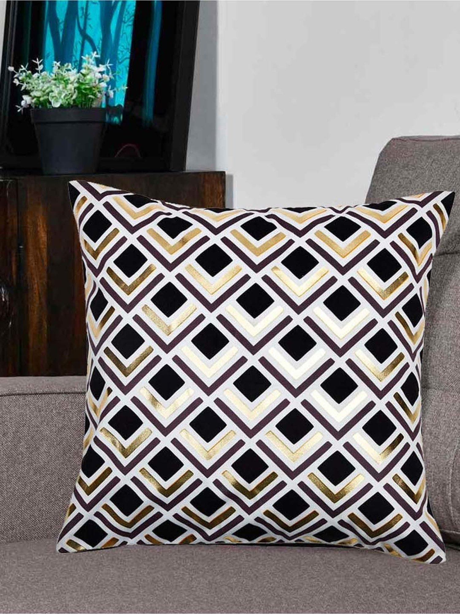 @home Nilkamal Off White & Gold Polyester Cushion Cover
