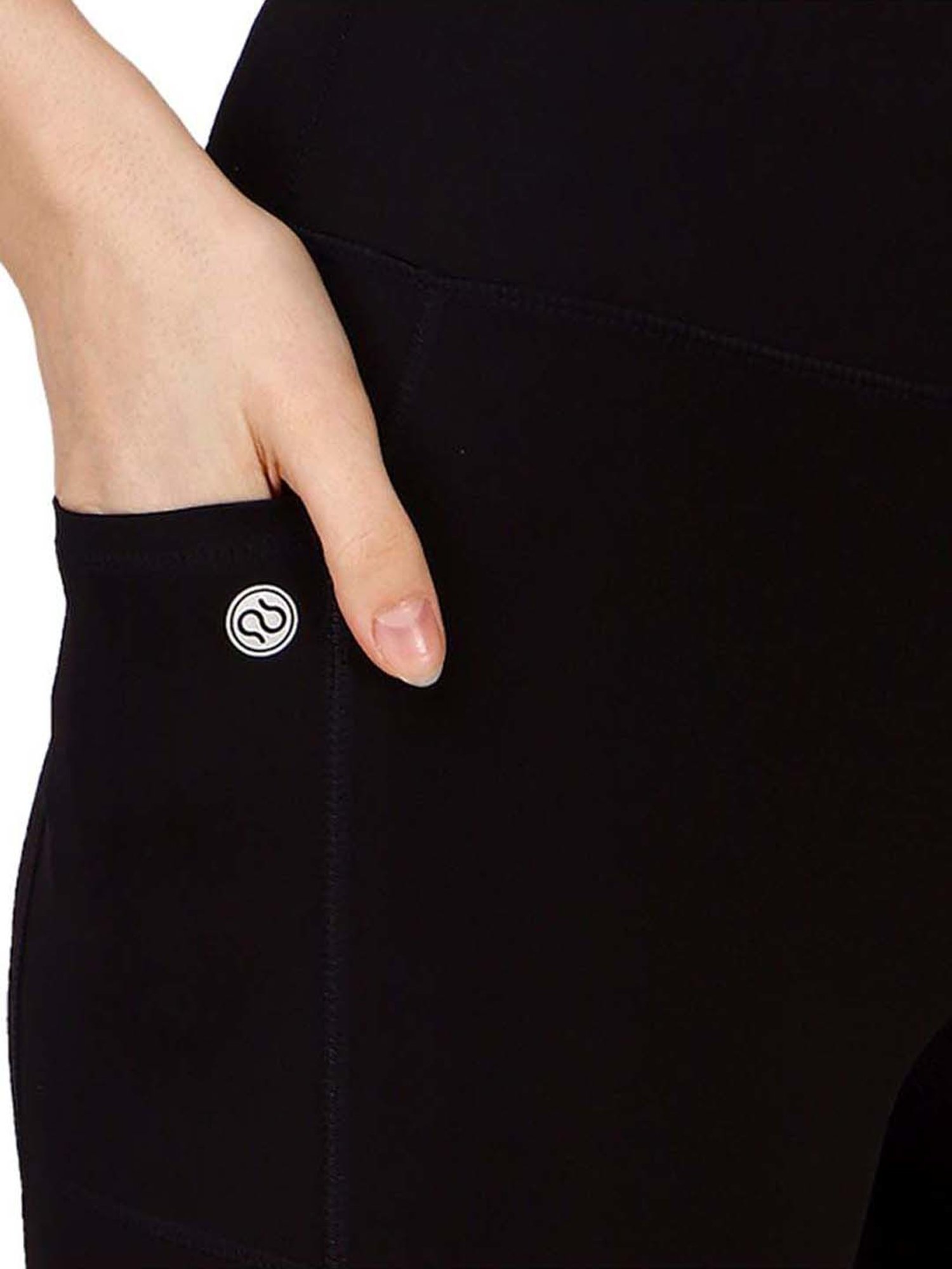 Soie Black Sports Bra Shorts Set