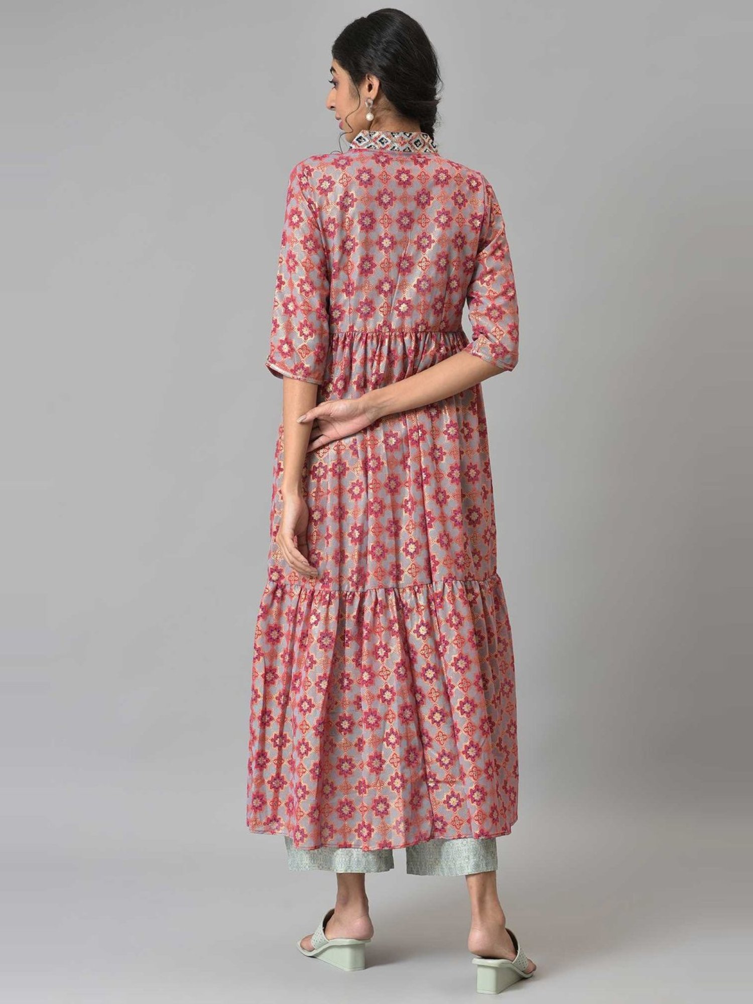 Aurelia Women Pink Geometric Print Georgette Kurta Set with Palazzos & Shrug