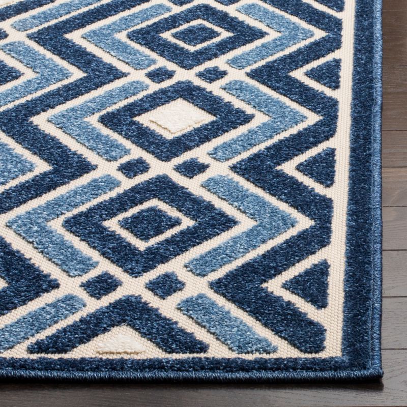 2'3" x 8' Begonia Outdoor Rug Ivory - Safavieh