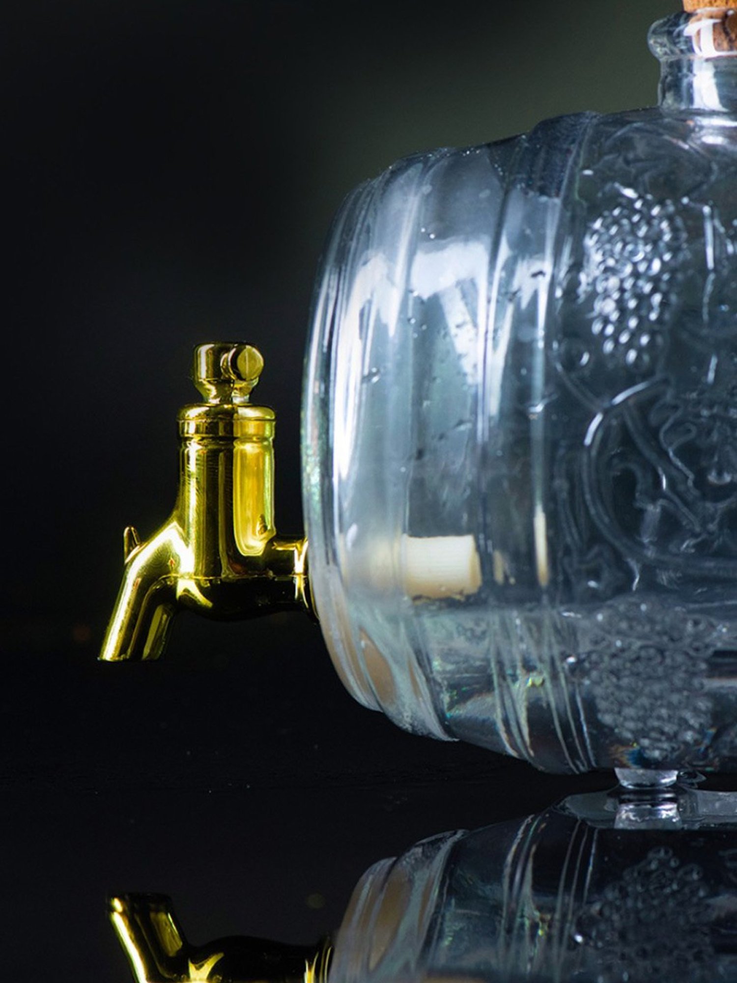 Pure Home and Living Blue Glass Decanter (0.7 L)