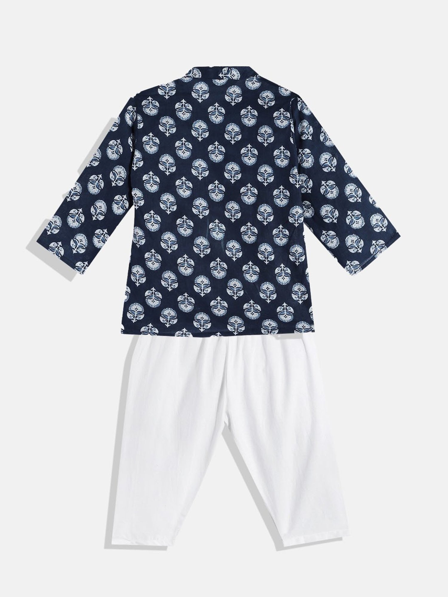 READIPRINT FASHIONS Kids Navy & White Floral Print Full Sleeves Kurta With Pyjamas