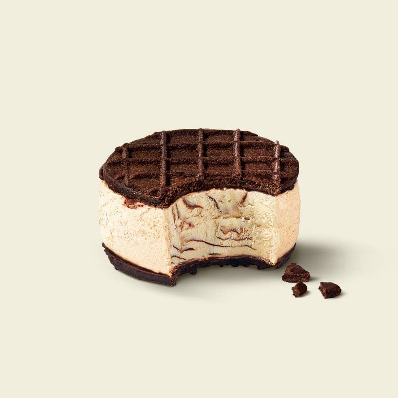Tillamook Peanut Butter Chocolate Ice Cream Sandwich - 12oz/4ct