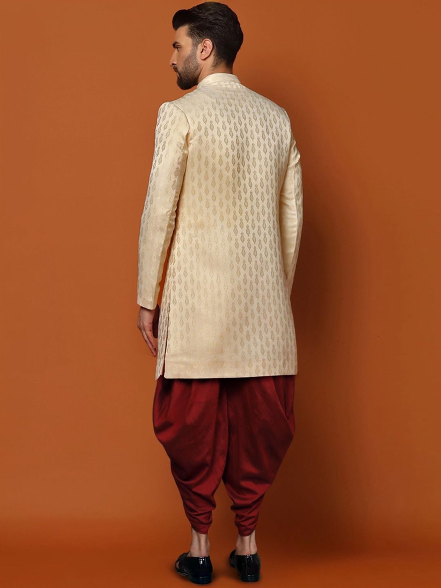 Benstoke Black & Maroon Regular Fit Sherwani Set