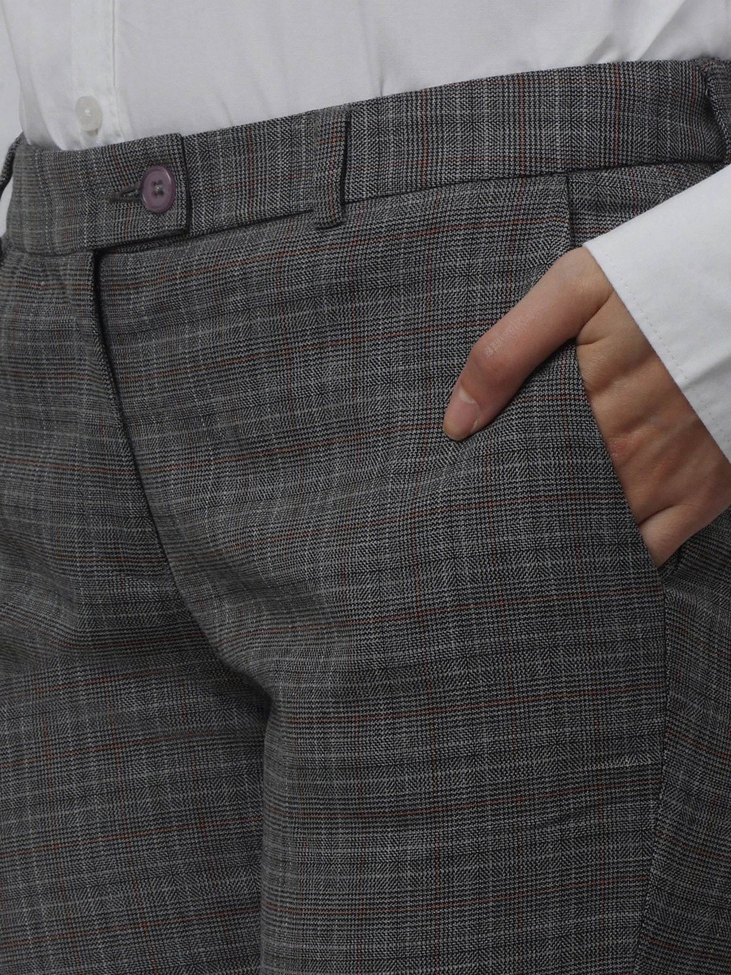 Crozo By Cantabil Black Checks Regular Fit Mid Rise Trousers