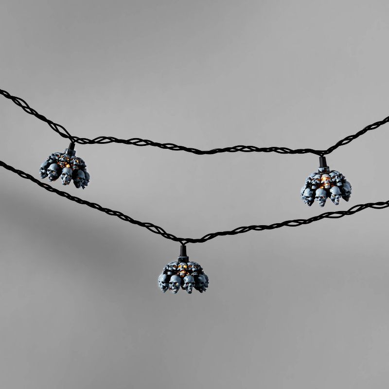 10ct Halloween Plastic Stacked Skulls Clear Bulb Novelty String Lights - Hyde & EEK! Boutique™