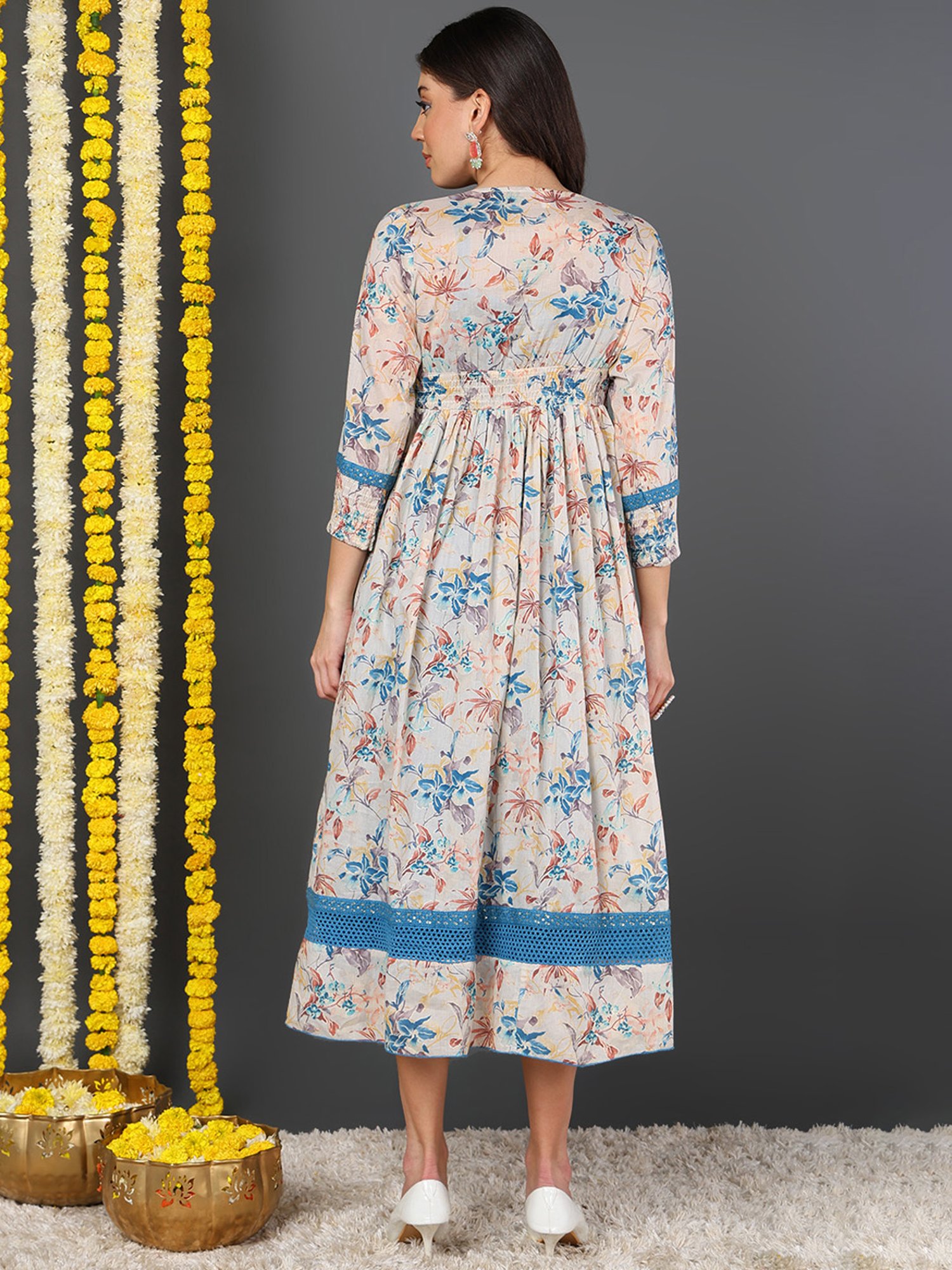 Vaamsi White & Blue Printed Ethnic Dress With Shrug