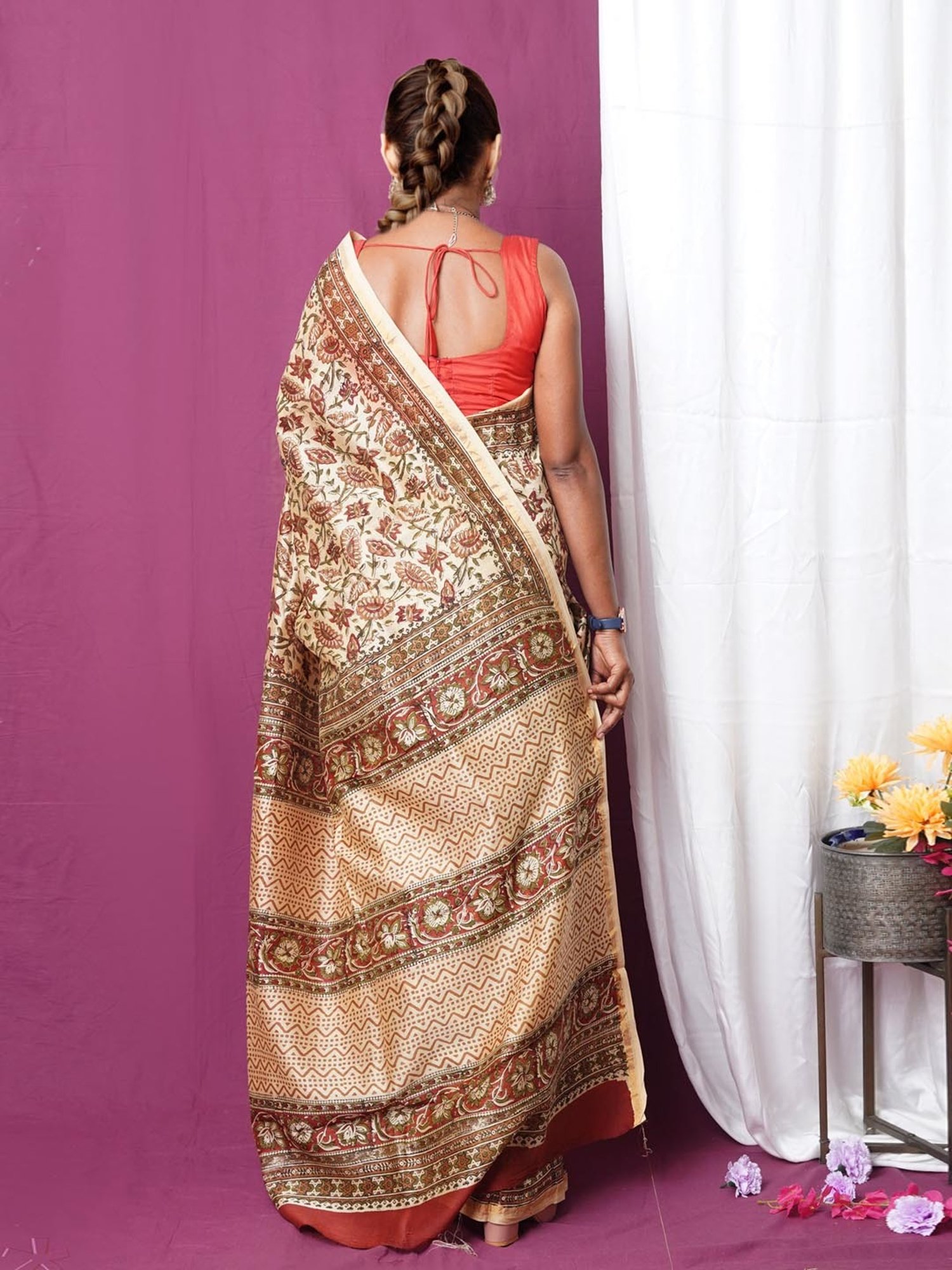Unnati Silks Cream Printed Saree With Unstitched Blouse