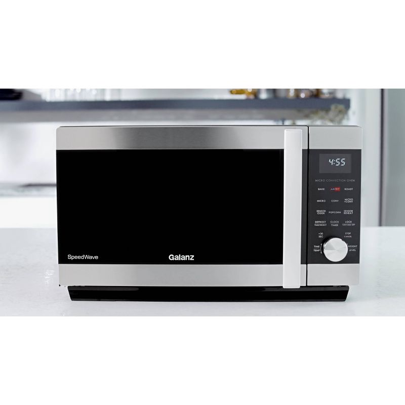 BLACK+DECKER 1.3 cu ft 1000 Watt Microwave Oven Black Stainless Steel
