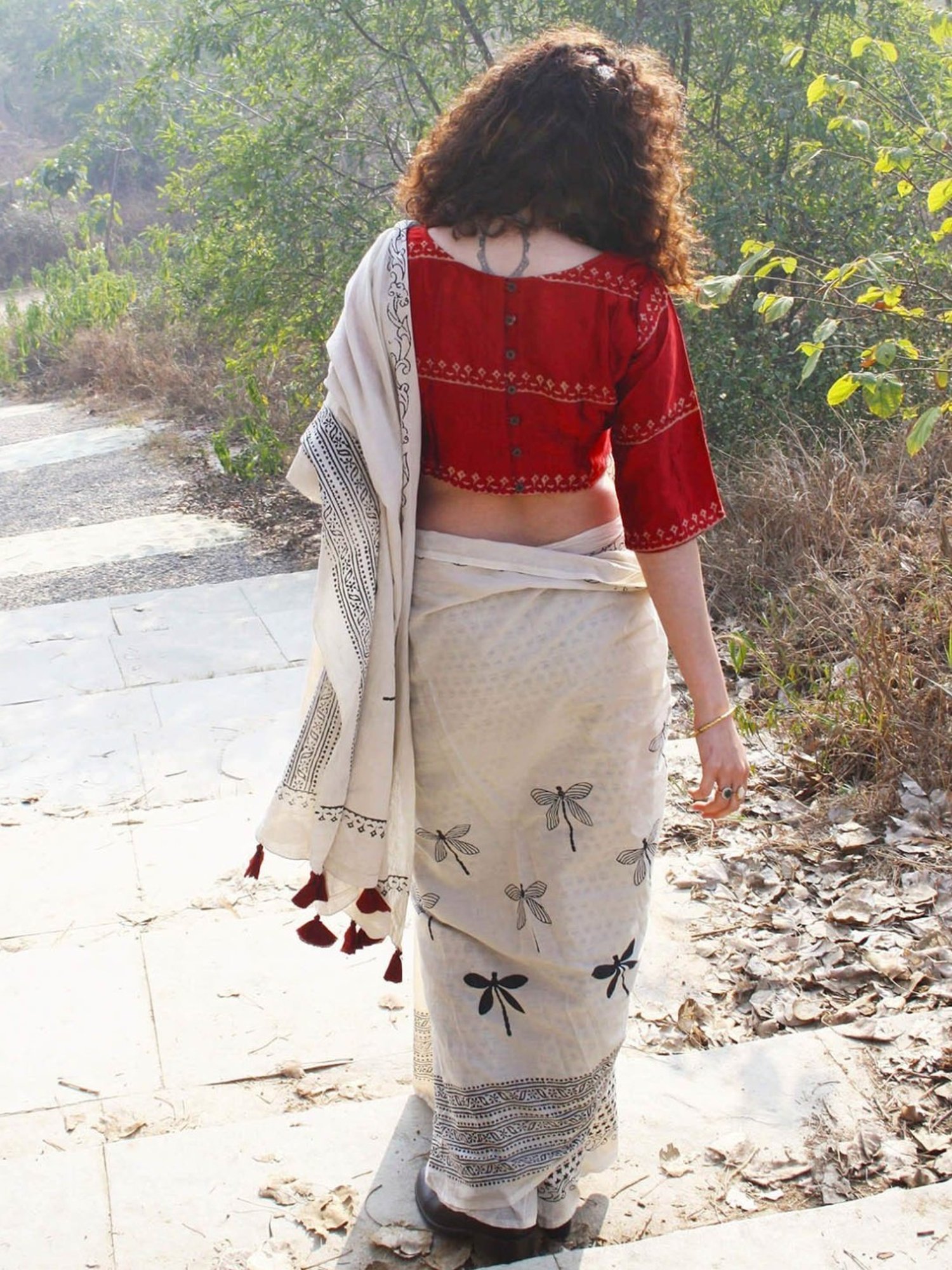 Chidiyaa Ivory Block Printed Dragonfly Saree