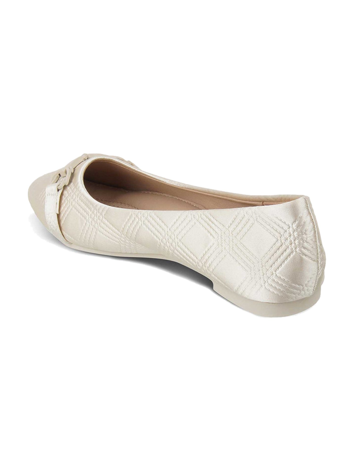 Tresmode Women's Beige Flat Ballets