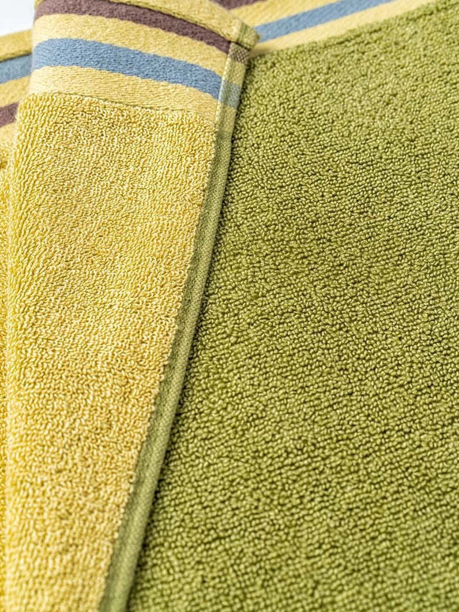 DDECOR Live beautiful Green & Yellow Cotton 500 GSM Bath Towel - Set of 1