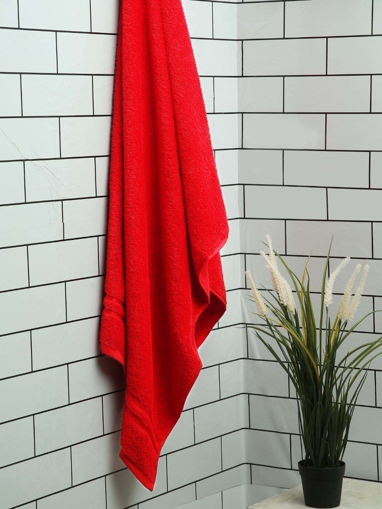 Welspun Quik Dry True Red 100% Cotton 380 GSM Bath Towel