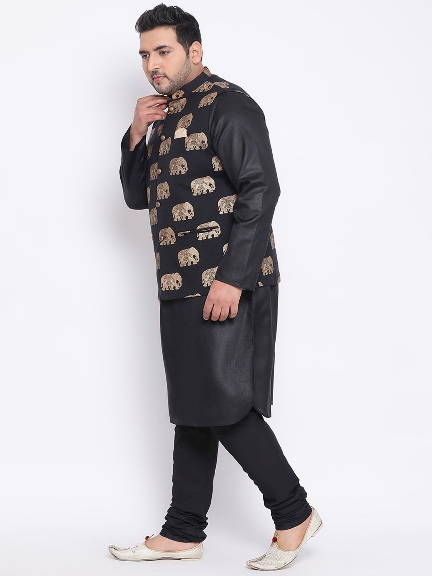 KISAH PLUS Black Regular Fit Printed Kurta Set With Jacket