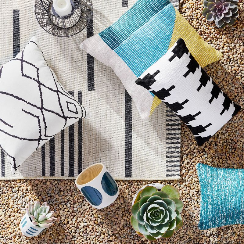 Throw Pillow Black Pyramid - Project 62™