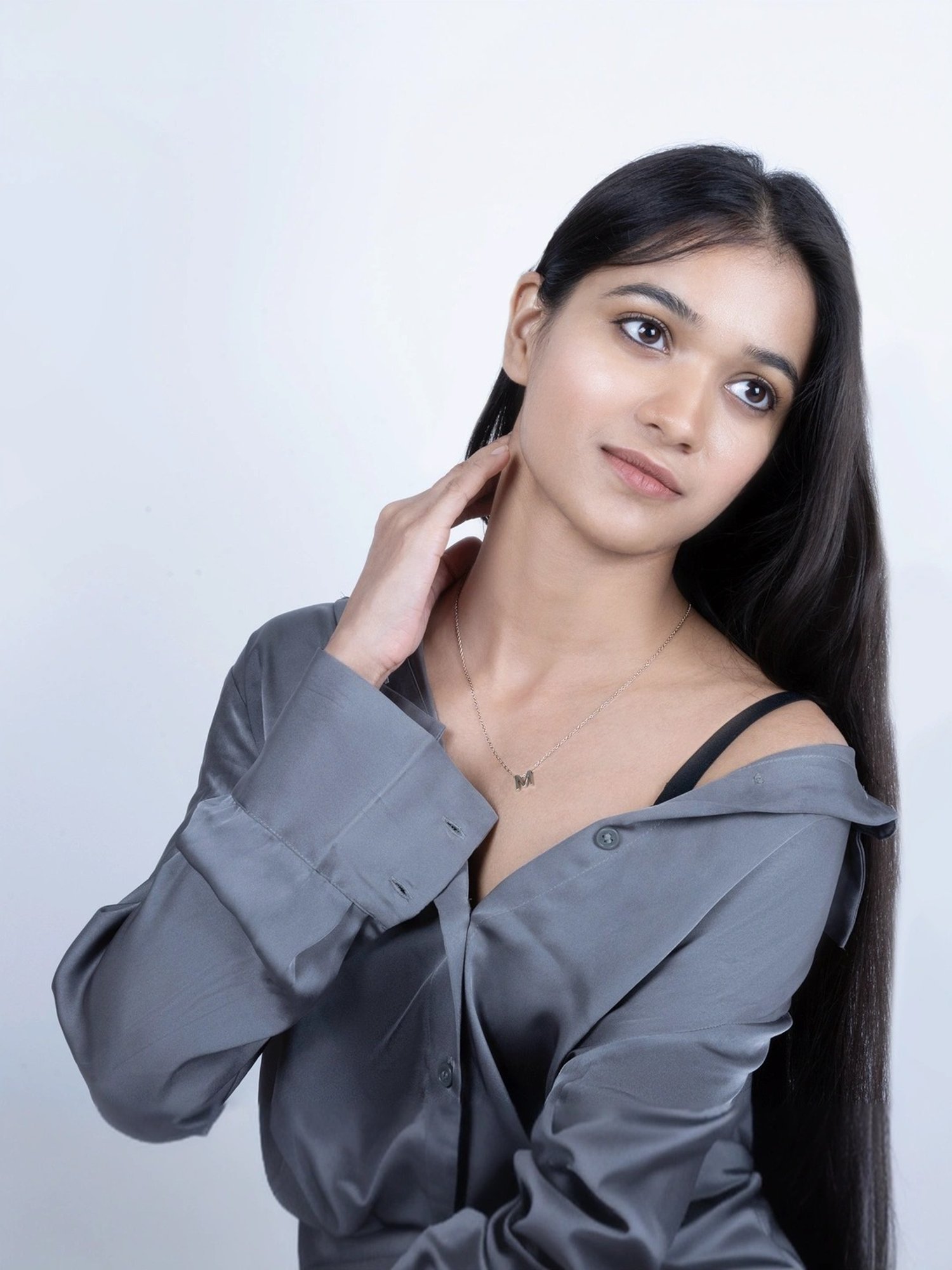 Touch925 Sterling Silver Majestic M Initial Chain Pendant