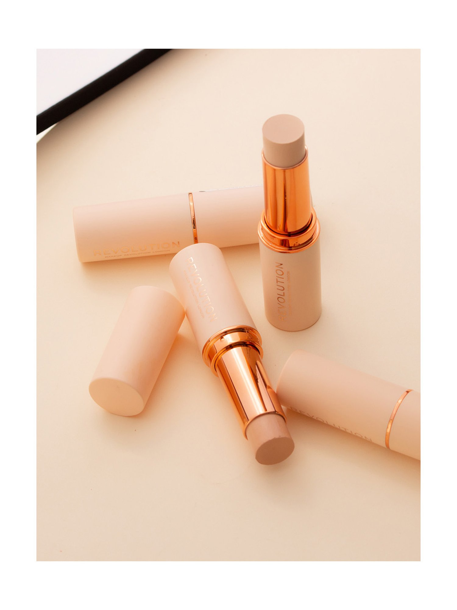 Makeup Revolution Mix 'N' Match Foundation Medium (F7 & F12) - Pack of 2