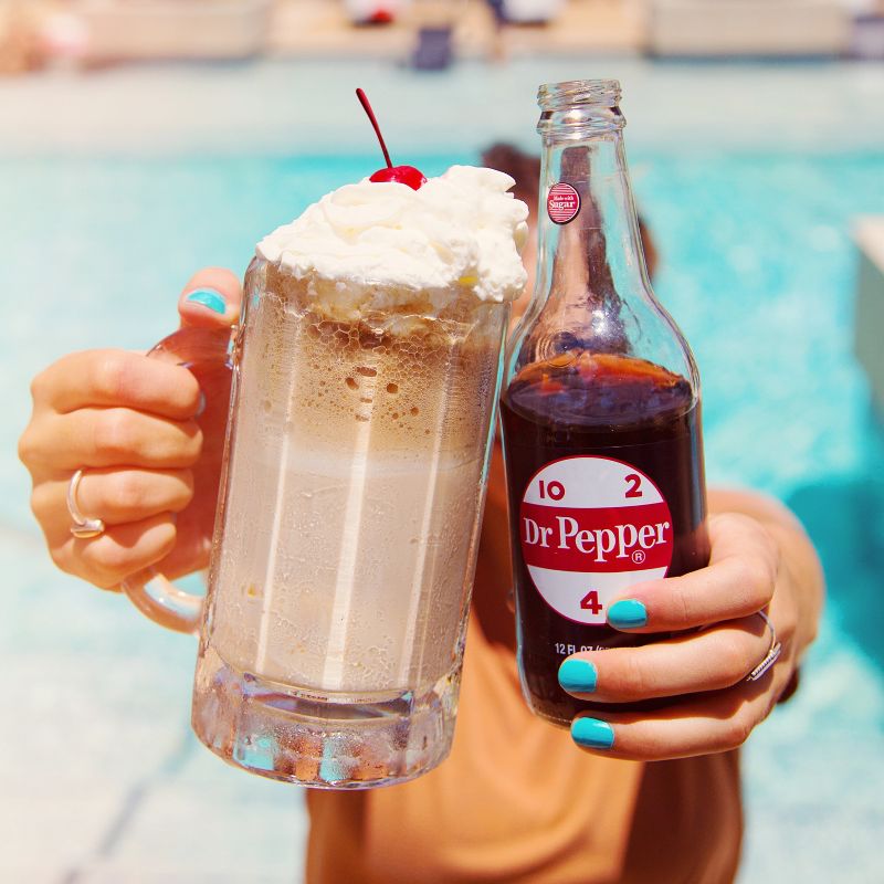 Dr Pepper Soda Made with Sugar - 4pk/12 fl oz Glass Bottles