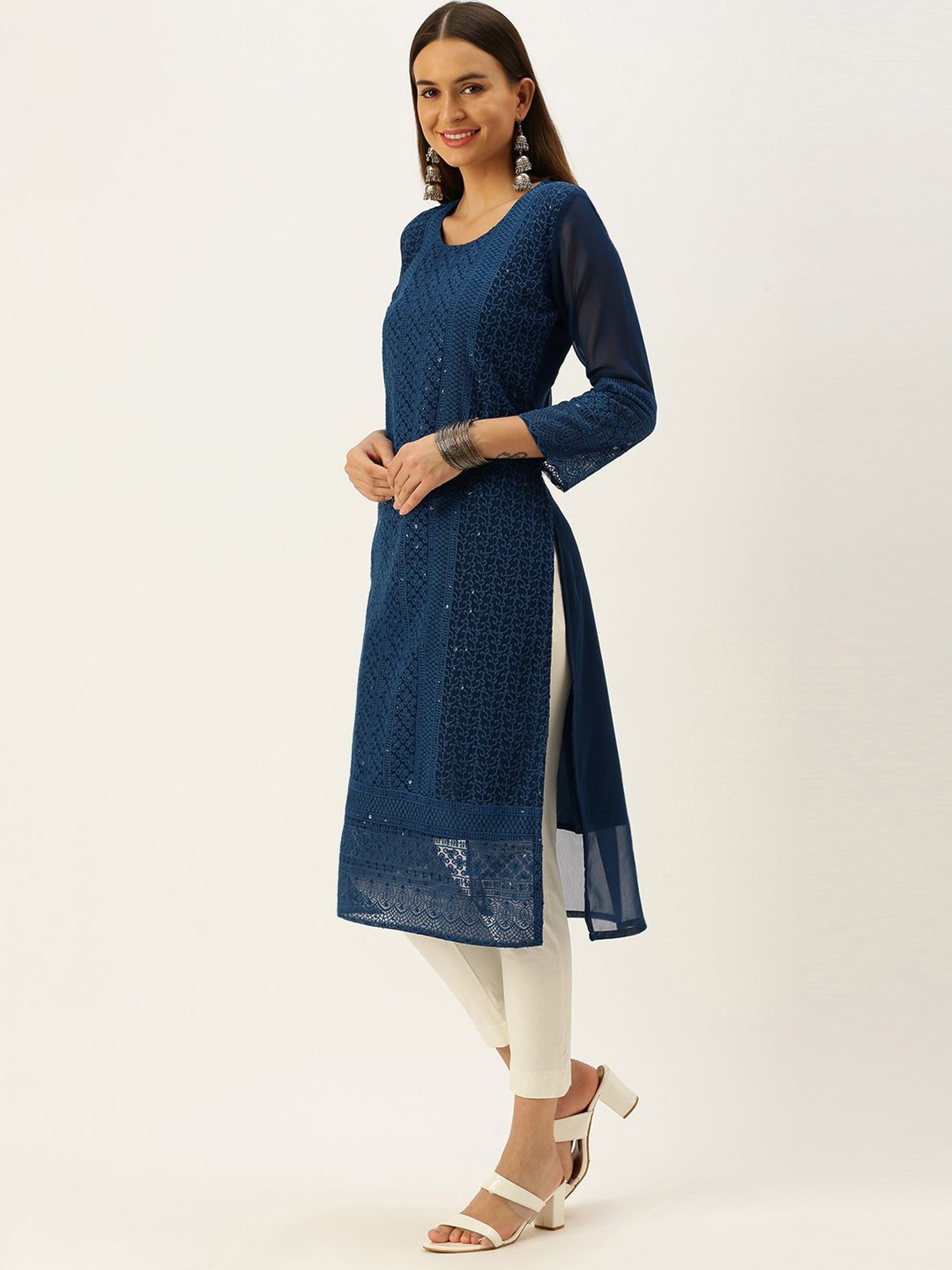 SWAGG INDIA Blue Embroidered Straight Kurta