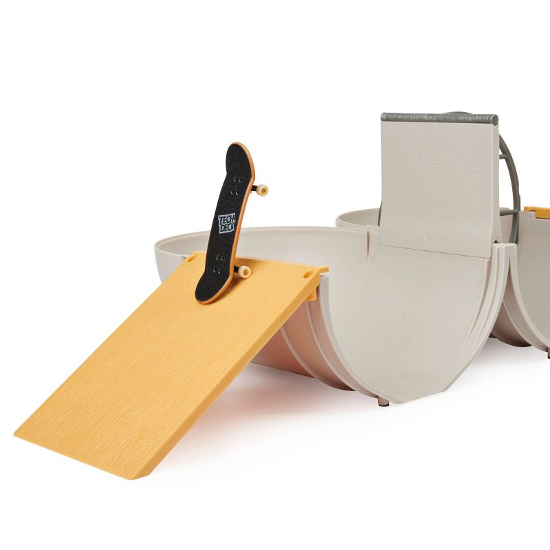 Hot Wheels Mega Garage Play Set