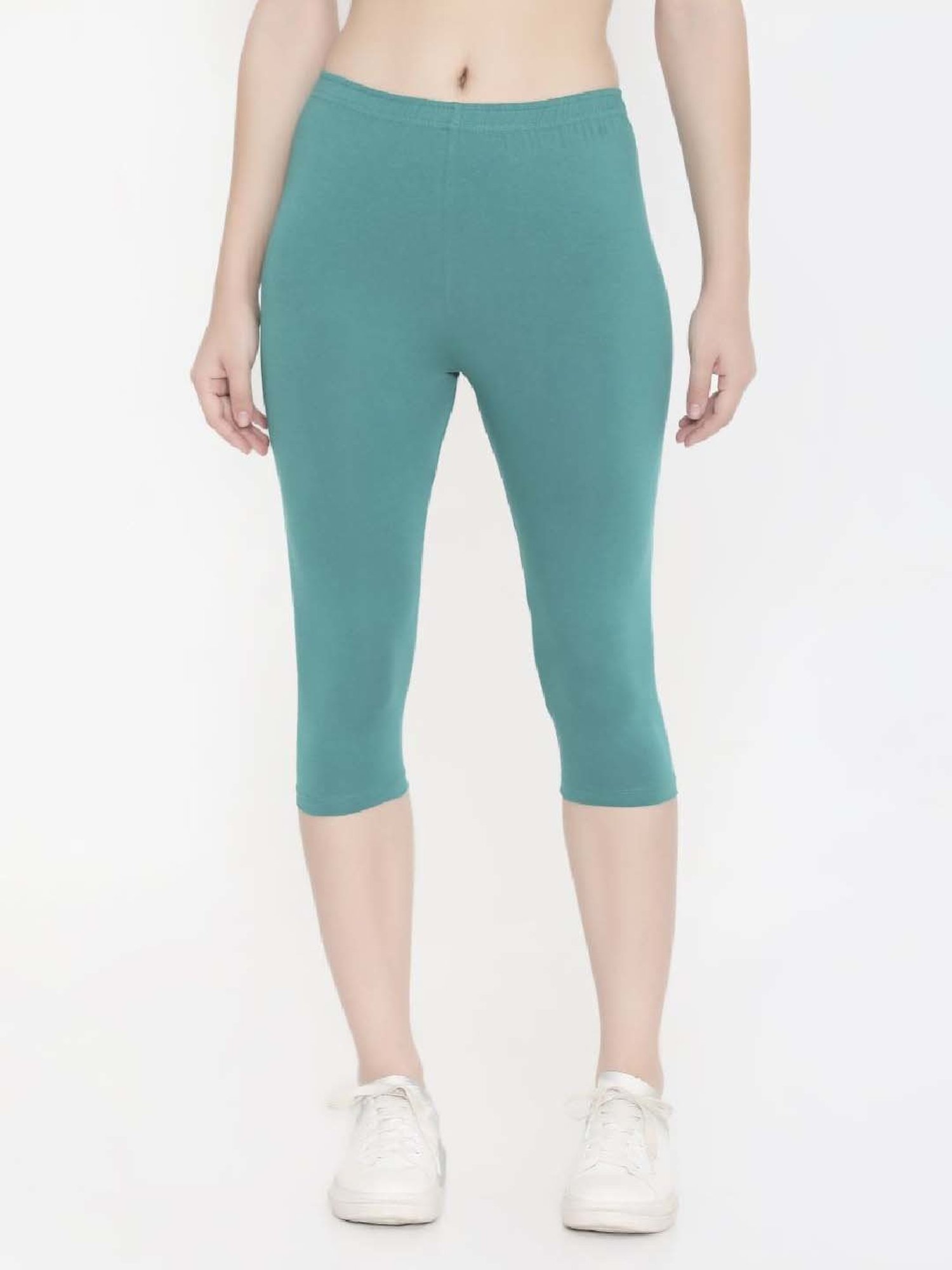 KENDALL + KYLIE Black High Rise Capris