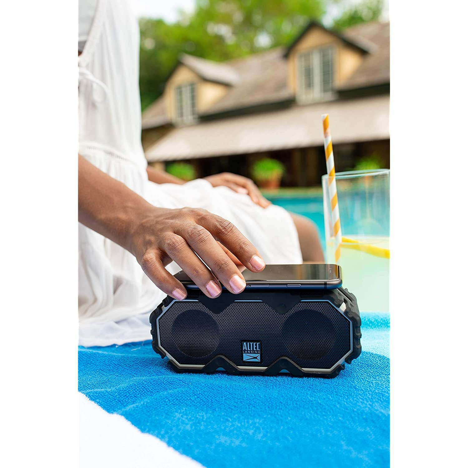 Altec Lansing Mini LifeJacket Jolt Bluetooth Speaker with Qi, Wireless, Waterproof, Portable, Speakers, Loud Volume, Strong Bass, Rich Stereo System, Microphone, 16 Hour Battery, 100 ft Range, Black