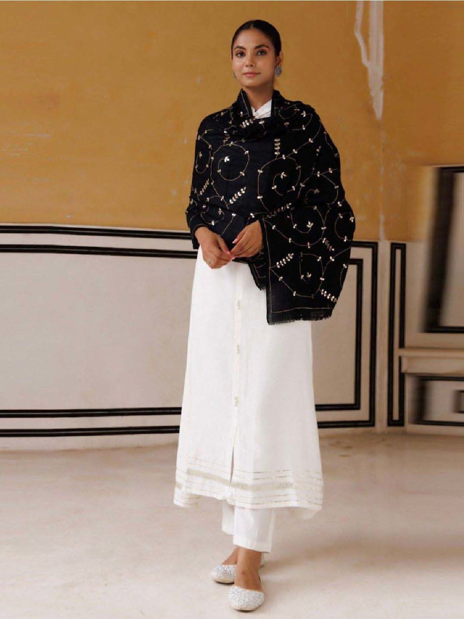 Geroo Jaipur Black Hand Embroidered Gota Patti Woolen Shawl