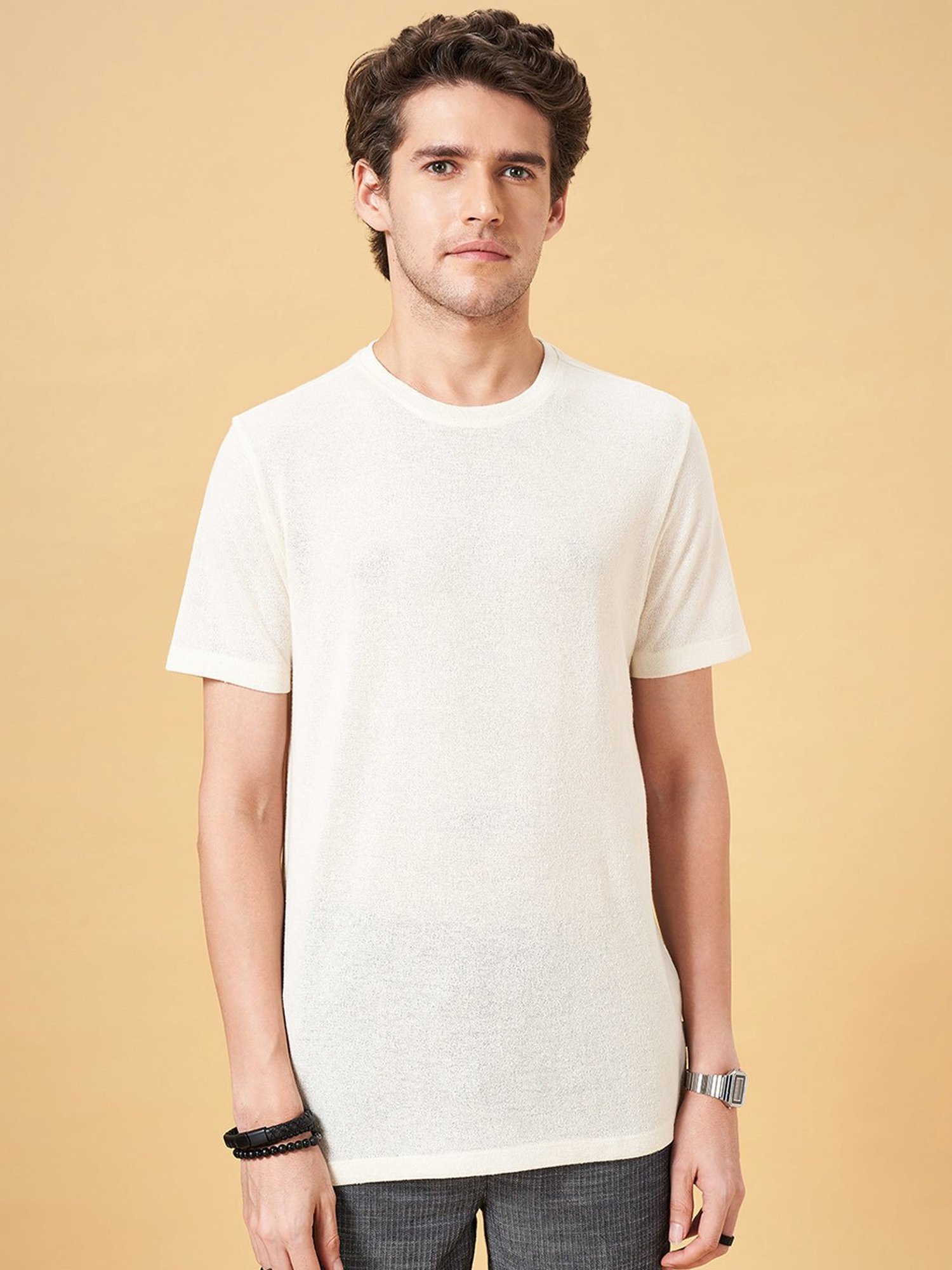 7 Alt by Pantaloons Off White Slim Fit Crew T-Shirt