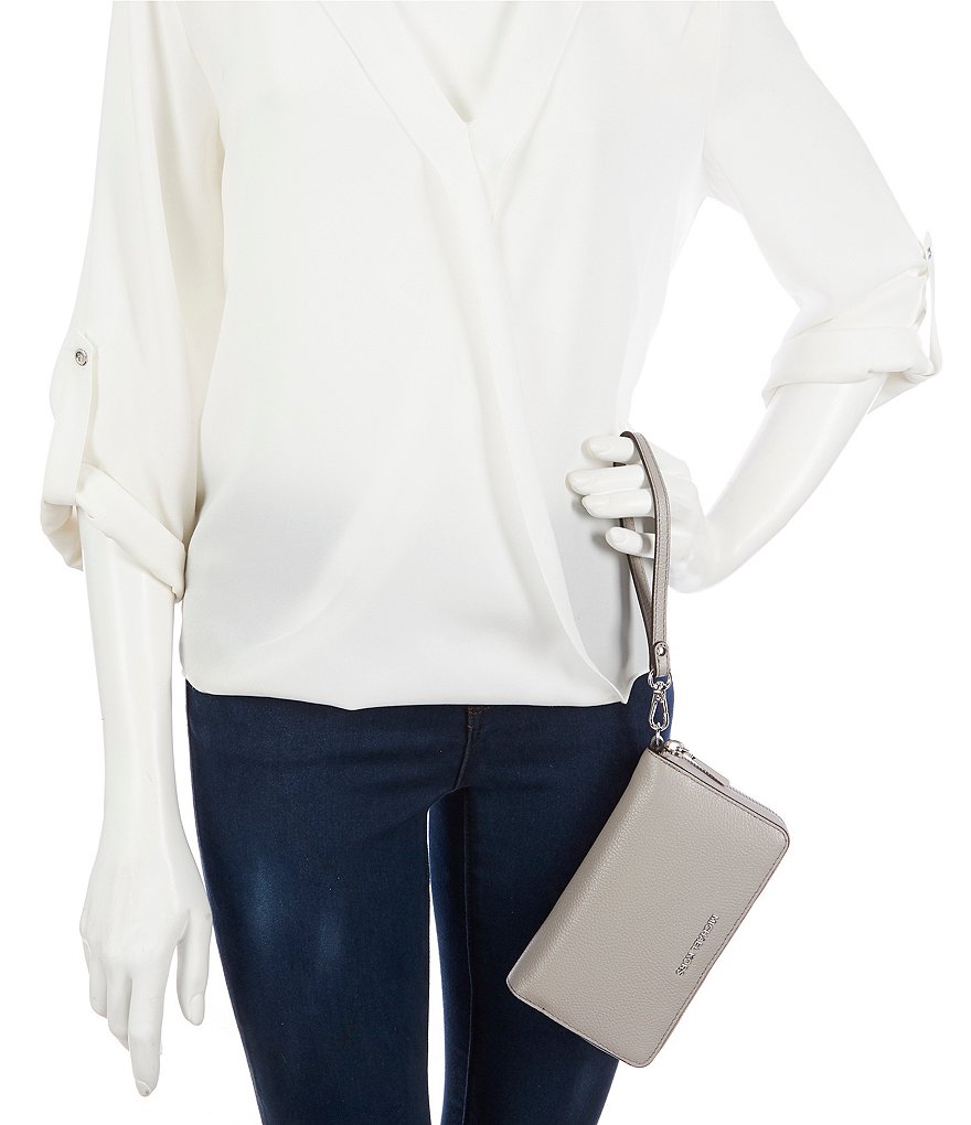 Michael Kors Mercer Large Flat Multifunction Phone Wallet