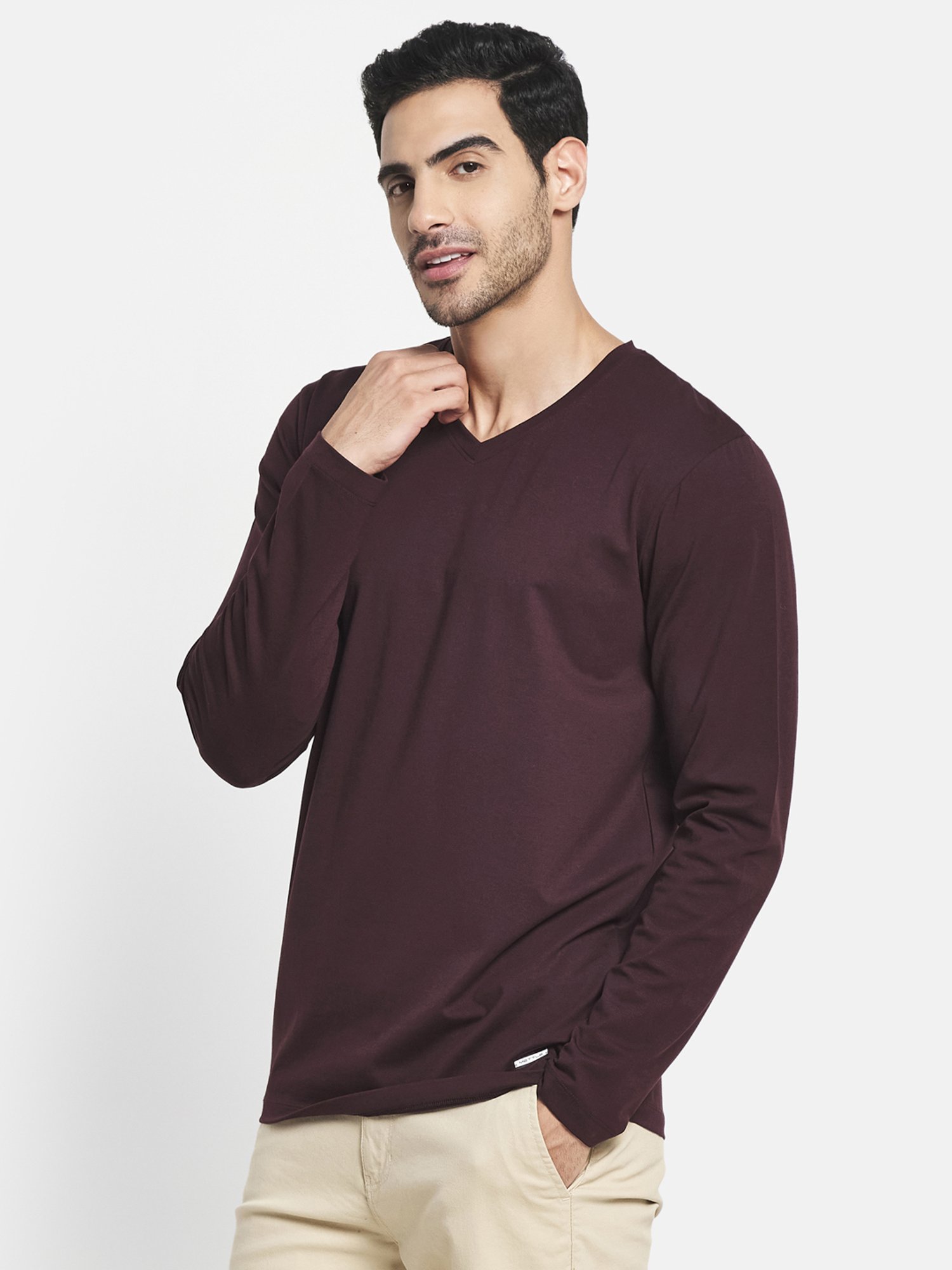 METTLE Wine V Neck T-Shirt