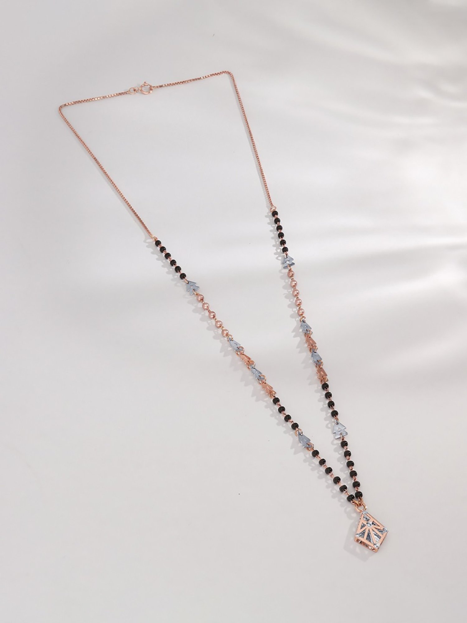 P.N.Gadgil Jewellers Skyward Spark 22k Gold Mangalsutra