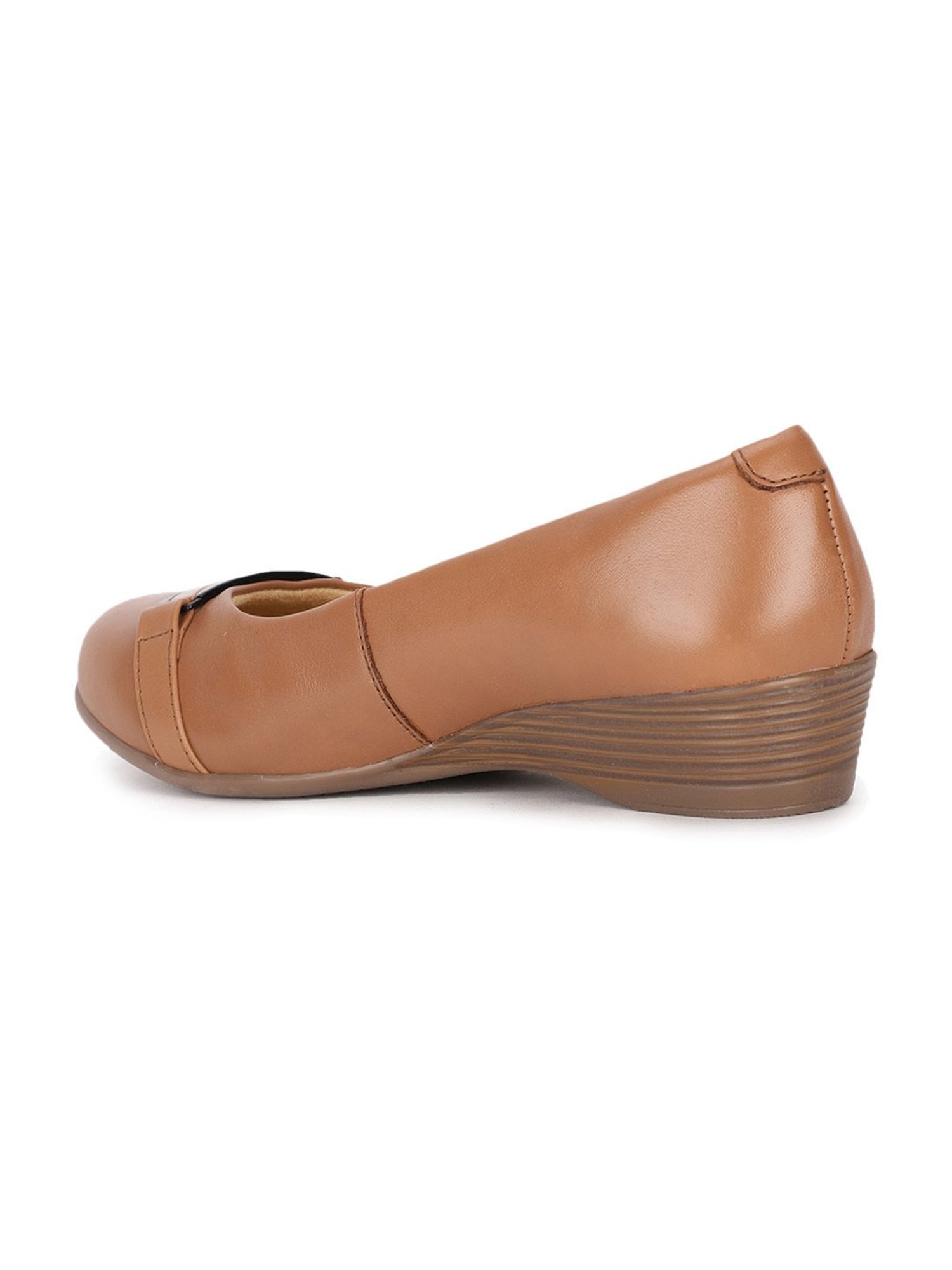Hush Puppies by Bata Women's Brown Flat Ballets